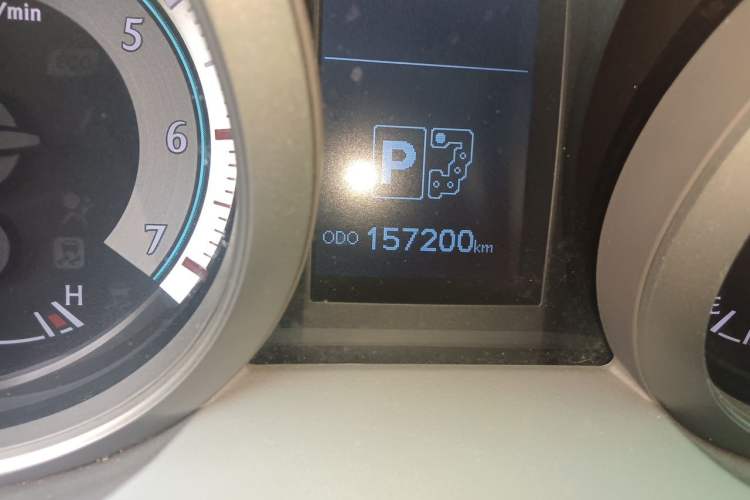 Used Toyota Prado 2010 4.0L Automatic TX-L Odometer Close Up