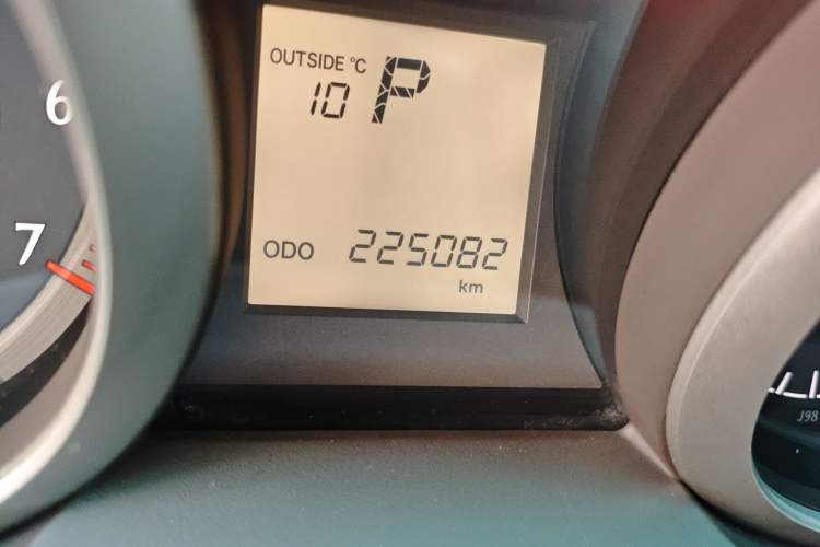 Used Toyota Prado 2010 2.7L Automatic Deluxe Edition Odometer Close Up