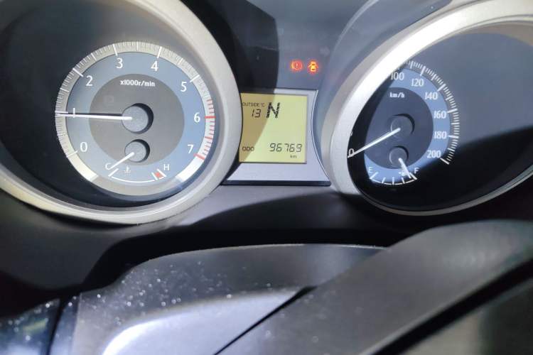 Used Toyota Prado 2010 2.7L Automatic Deluxe Edition Odometer Close Up