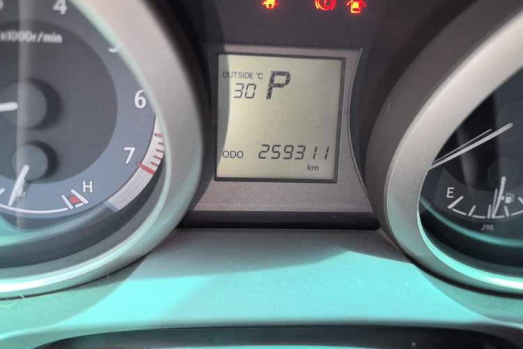 Used Toyota Prado 2010 2.7L Automatic Deluxe Edition Odometer Close Up