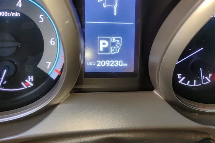 Used Toyota Prado 2010 4.0L Automatic TX-L Odometer Close Up