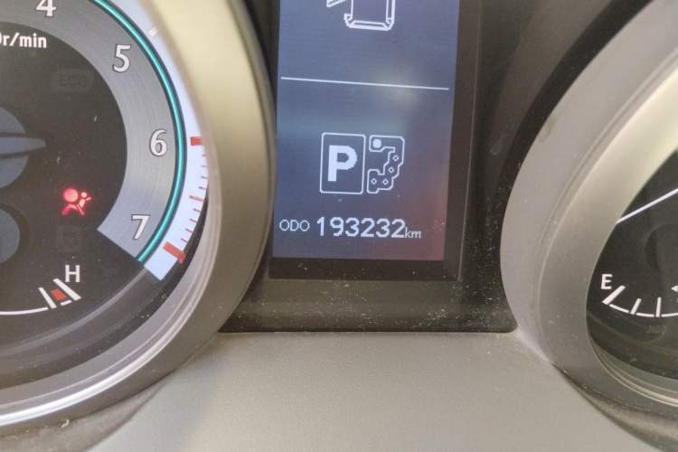 Used Toyota Prado 2010 4.0L Automatic TX-L Odometer Close Up