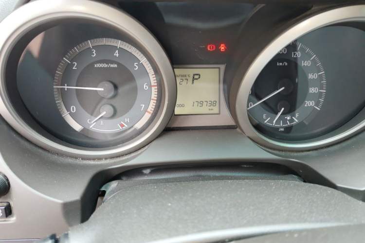 Used Toyota Prado 2010 2.7L Automatic Deluxe Edition Odometer Close Up