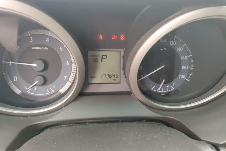 Used Toyota Prado 2010 2.7L Automatic Standard Edition Odometer Close Up