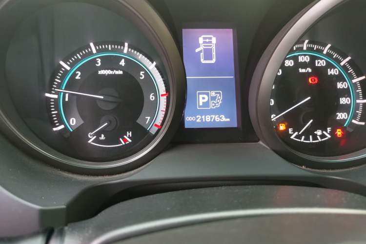 Used Toyota Prado 2010 4.0L Automatic TX-L Odometer Close Up