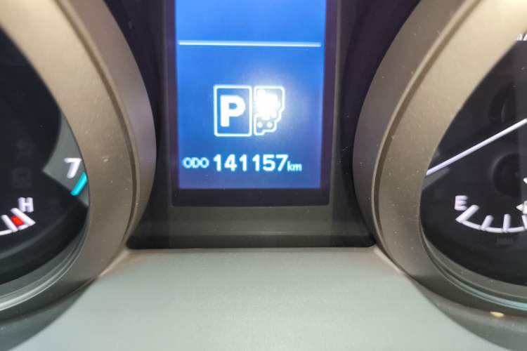 Used Toyota Prado 2010 4.0L Automatic TX-L Odometer Close Up