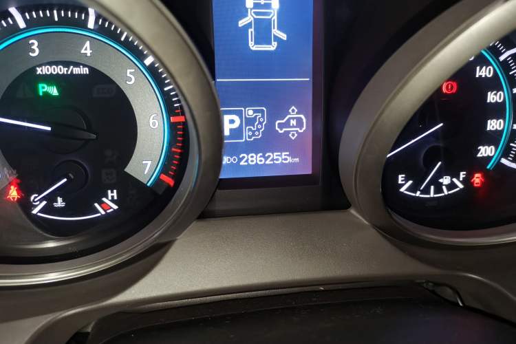 Used Toyota Prado 2010 4.0L Automatic VX NAVI Odometer Close Up