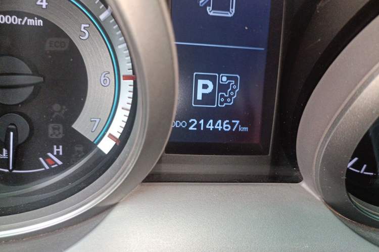Used Toyota Prado 2010 4.0L Automatic TX-L Odometer Close Up