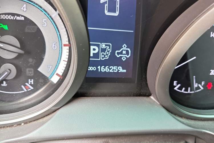 Used Toyota Prado 2010 4.0L Automatic VX Odometer Close Up