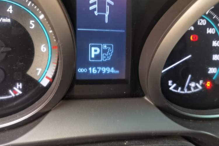 Used Toyota Prado 2010 4.0L Automatic TX-L Odometer Close Up