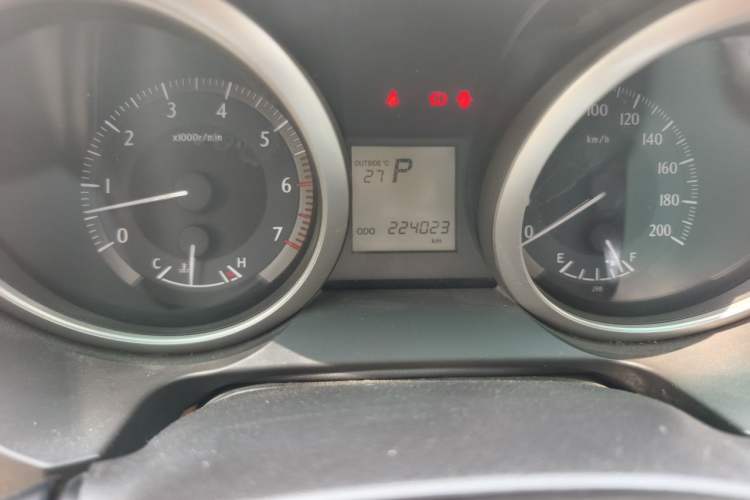 Used Toyota Prado 2010 2.7L Automatic Deluxe Edition Odometer Close Up
