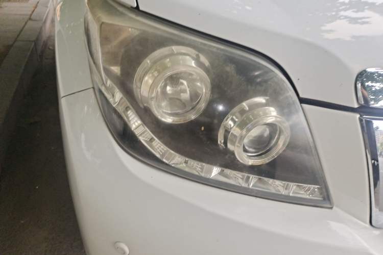 Used Toyota Prado 2010 4.0L Automatic TX-L NAVI Right Front Headlight