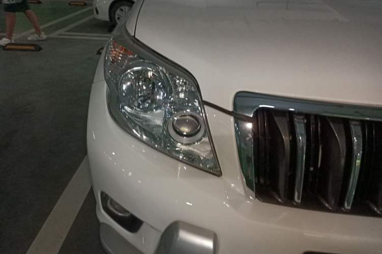 Used Toyota Prado 2010 4.0L Automatic TX Right Front Headlight
