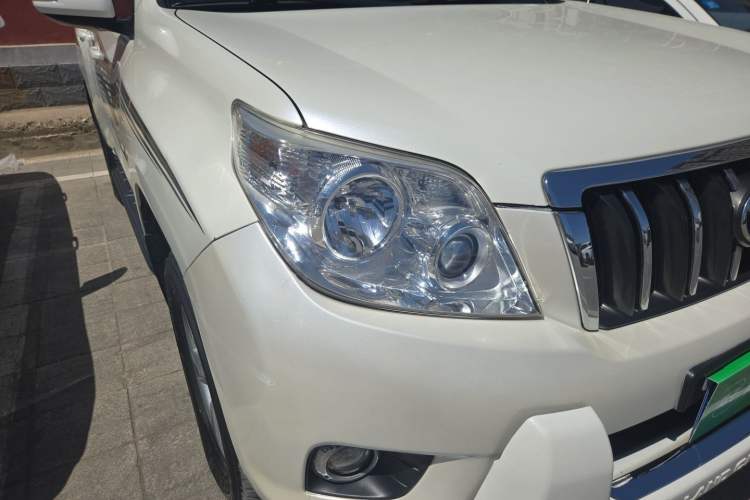 Used Toyota Prado 2010 2.7L Automatic Deluxe Edition Right Front Headlight