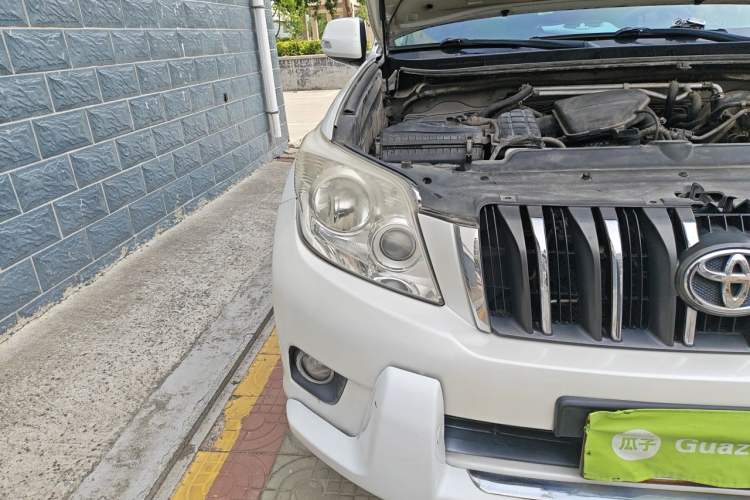 Used Toyota Prado 2010 2.7L Automatic Standard Edition Right Front Headlight