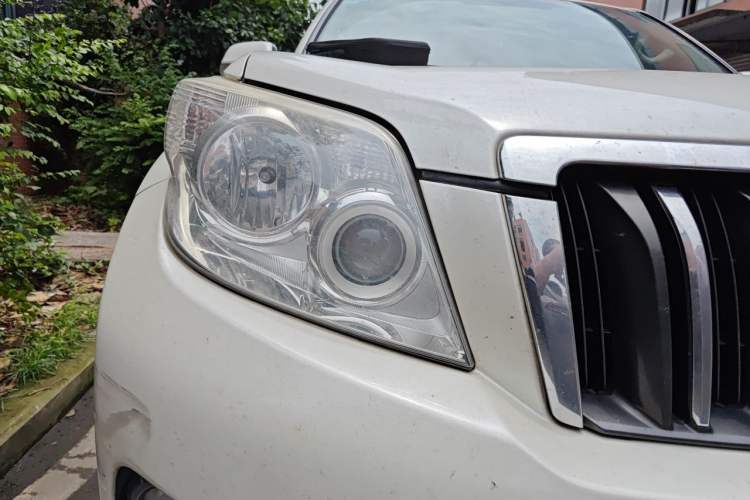 Used Toyota Prado 2010 2.7L Automatic Standard Edition Right Front Headlight
