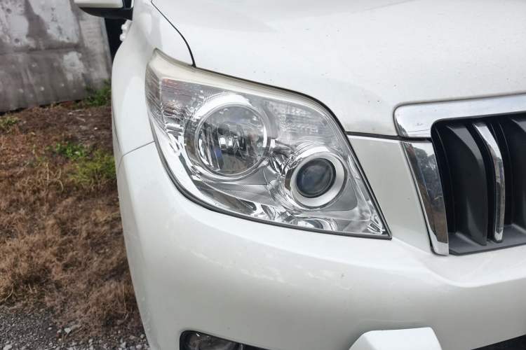 Used Toyota Prado 2010 2.7L Automatic Standard Edition Right Front Headlight