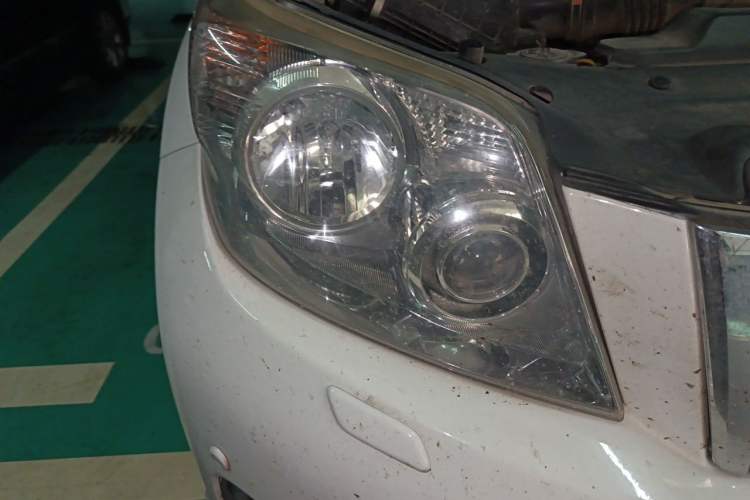Used Toyota Prado 2010 4.0L Automatic VX NAVI Right Front Headlight