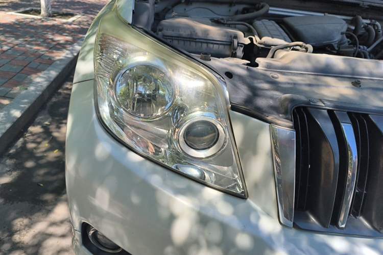 Used Toyota Prado 2010 2.7L Automatic Standard Edition Right Front Headlight