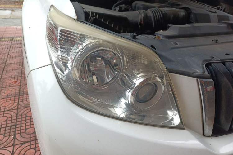 Used Toyota Prado 2010 4.0L Automatic TX-L Right Front Headlight
