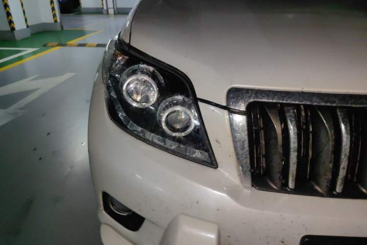 Used Toyota Prado 2010 2.7L Automatic Standard Edition Right Front Headlight