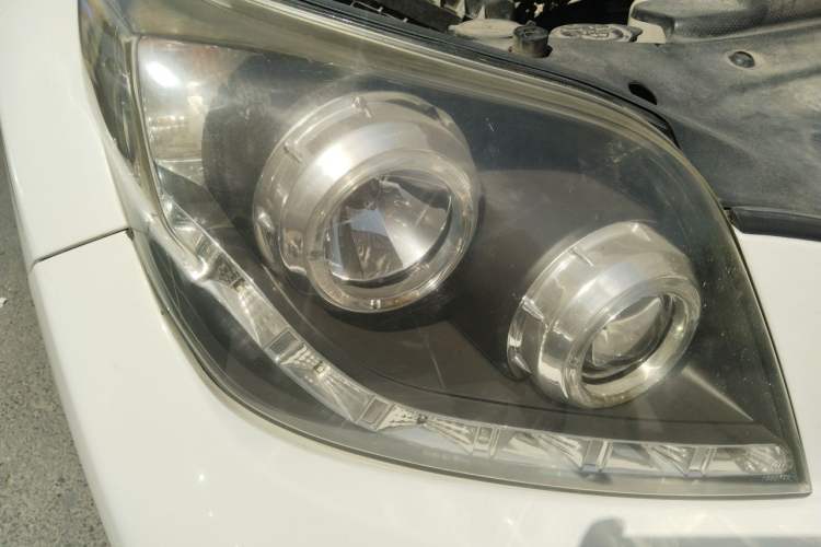 Used Toyota Prado 2010 4.0L Automatic TX-L Right Front Headlight