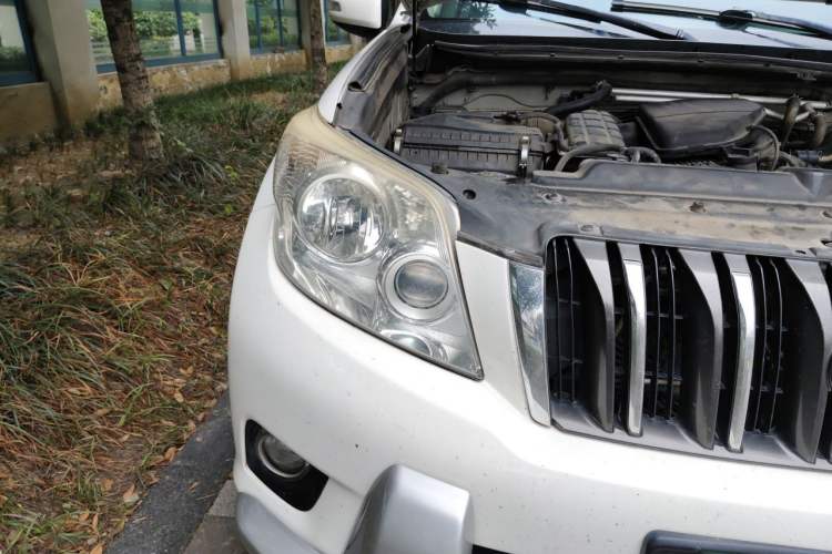 Used Toyota Prado 2010 2.7L Automatic Deluxe Edition Right Front Headlight