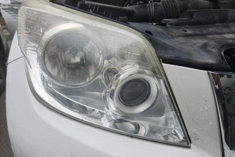 Used Toyota Prado 2010 4.0L Automatic TX-L Right Front Headlight