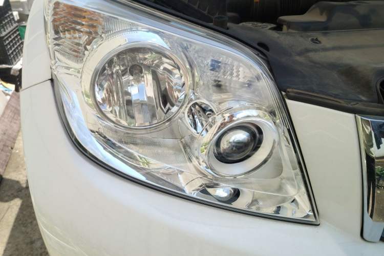 Used Toyota Prado 2010 4.0L Automatic TX-L Right Front Headlight