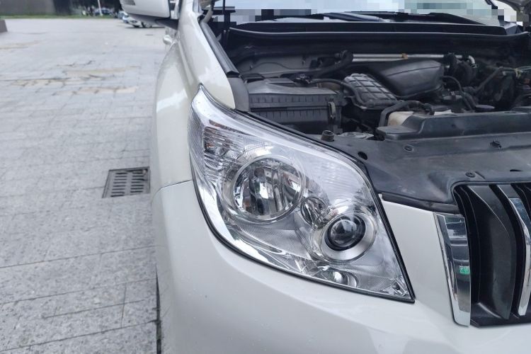 Used Toyota Prado 2010 2.7L Automatic Standard Edition Right Front Headlight