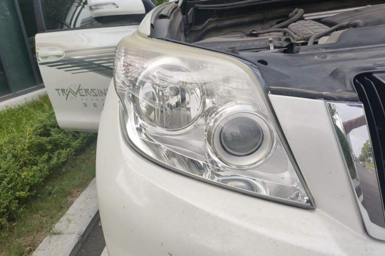 Used Toyota Prado 2010 2.7L Automatic Standard Edition Right Front Headlight