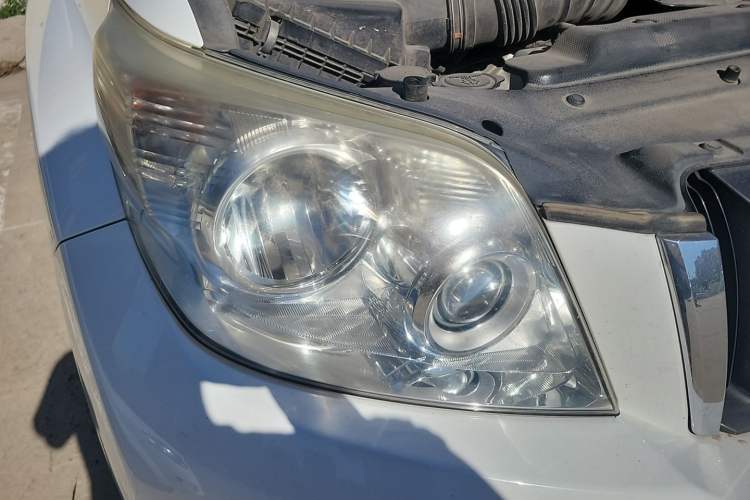 Used Toyota Prado 2010 4.0L Automatic TX-L Right Front Headlight