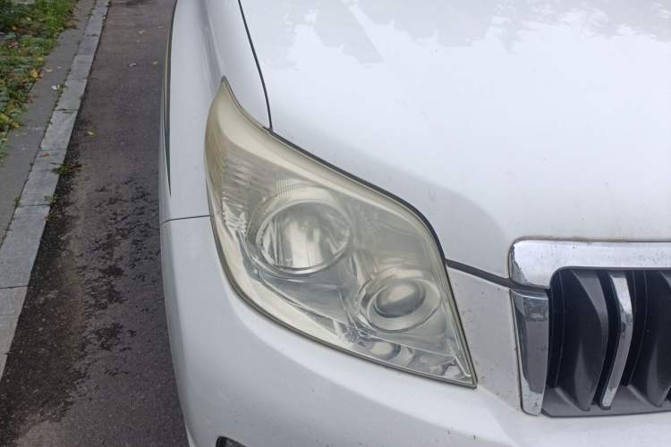 Used Toyota Prado 2010 4.0L Automatic TX-L Right Front Headlight