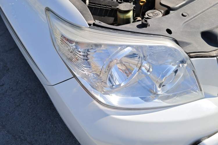 Used Toyota Prado 2010 4.0L Automatic TX-L Right Front Headlight