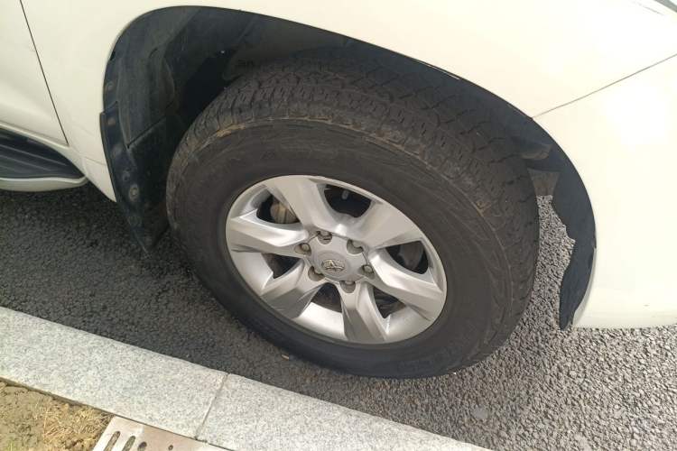 Used Toyota Prado 2010 4.0L Automatic TX-L Right Front Wheel Hub