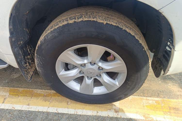 Used Toyota Prado 2010 4.0L Automatic TX-L Right Front Wheel Hub