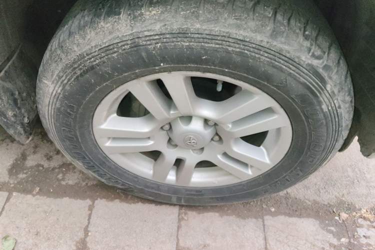 Used Toyota Prado 2010 4.0L Automatic VX NAVI Right Front Wheel Hub