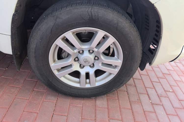 Used Toyota Prado 2010 4.0L Automatic VX NAVI Right Front Wheel Hub