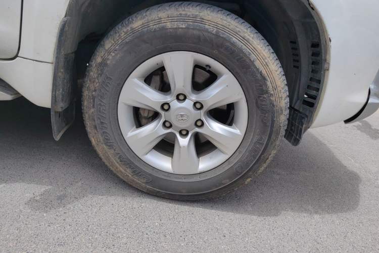 Used Toyota Prado 2010 4.0L Automatic TX-L Right Front Wheel Hub