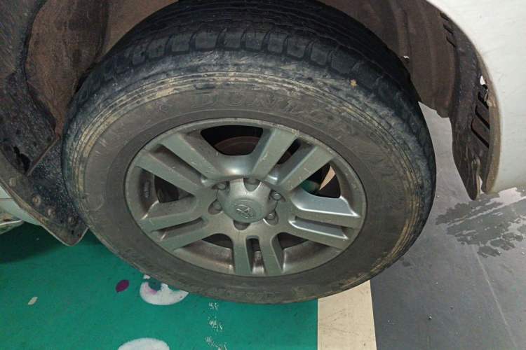 Used Toyota Prado 2010 4.0L Automatic VX NAVI Right Front Wheel Hub