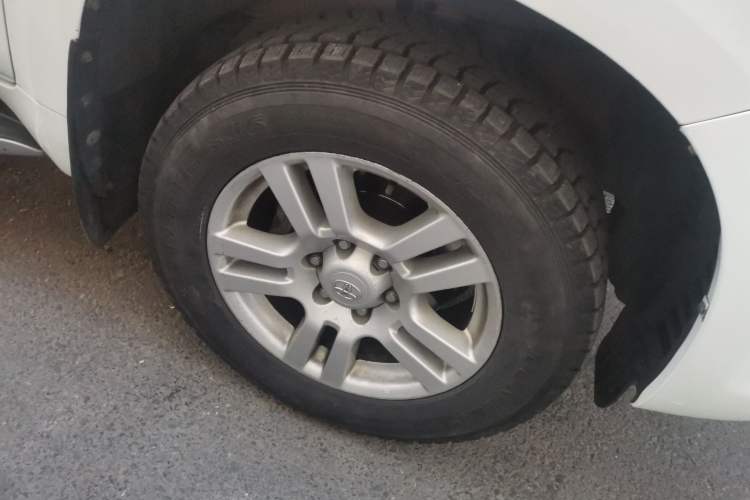Used Toyota Prado 2010 4.0L Automatic VX NAVI Right Front Wheel Hub