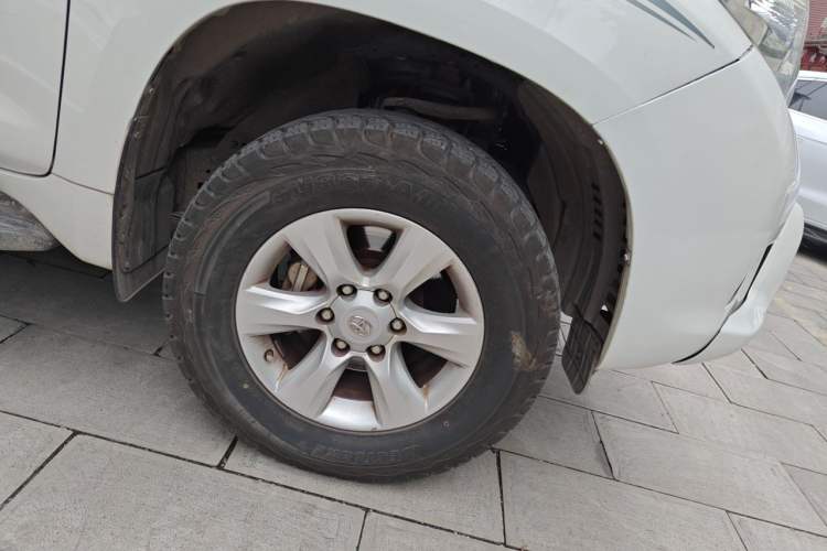 Used Toyota Prado 2010 2.7L Automatic Standard Edition Right Front Wheel Hub