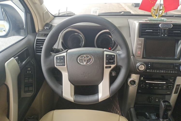 Used Toyota Prado 2010 4.0L Automatic TX-L NAVI Steering Wheel