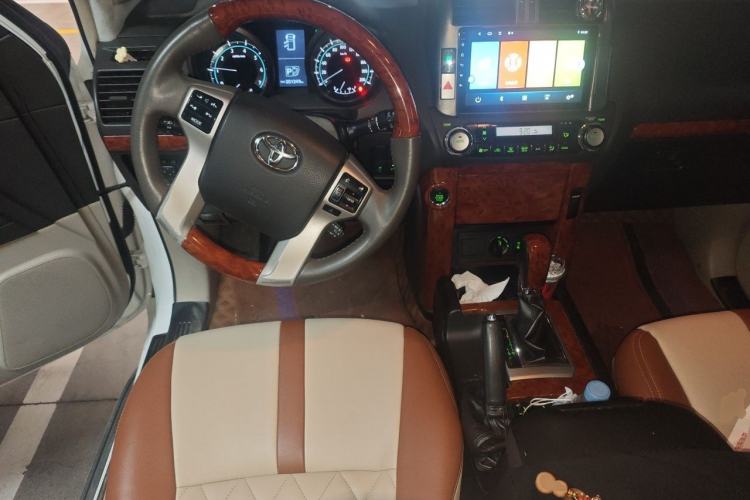 Used Toyota Prado 2010 4.0L Automatic TX-L Steering Wheel