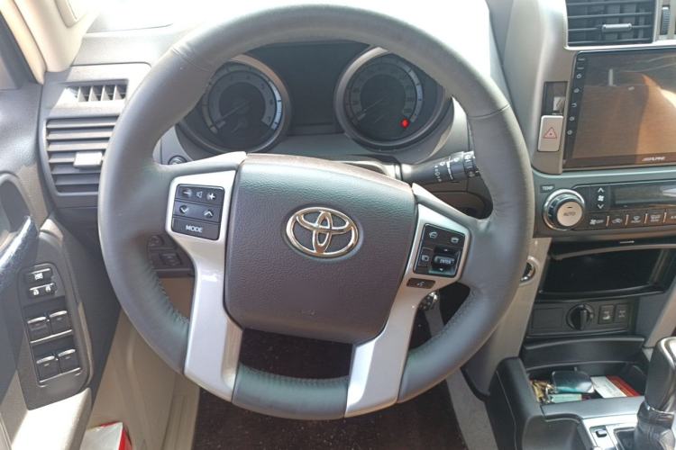 Used Toyota Prado 2010 4.0L Automatic TX-L Steering Wheel