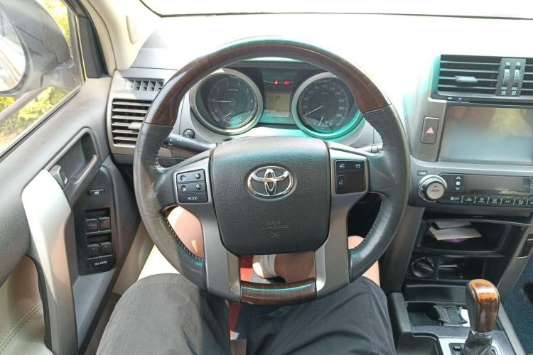 Used Toyota Prado 2010 2.7L Automatic Deluxe Edition Steering Wheel