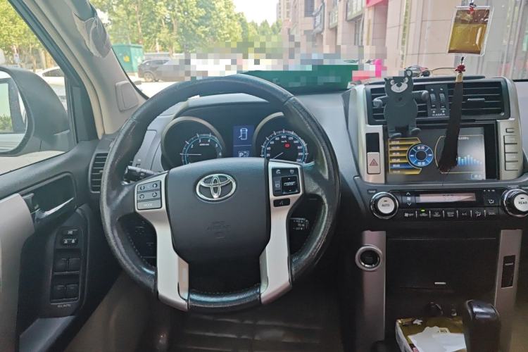 Used Toyota Prado 2010 4.0L Automatic TX-L Steering Wheel