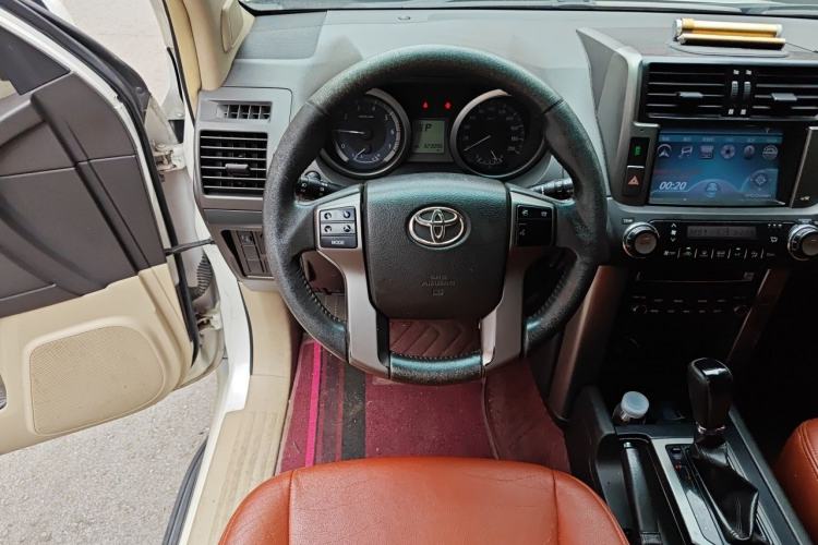 Used Toyota Prado 2010 2.7L Automatic Standard Edition Steering Wheel