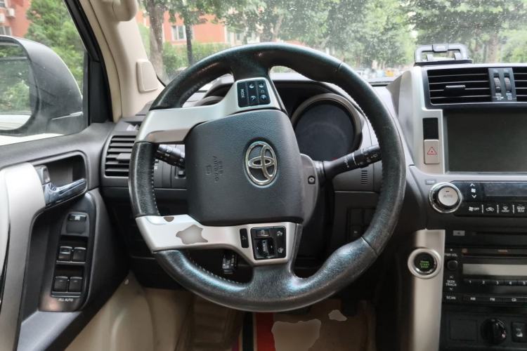 Used Toyota Prado 2010 4.0L Automatic TX-L Steering Wheel