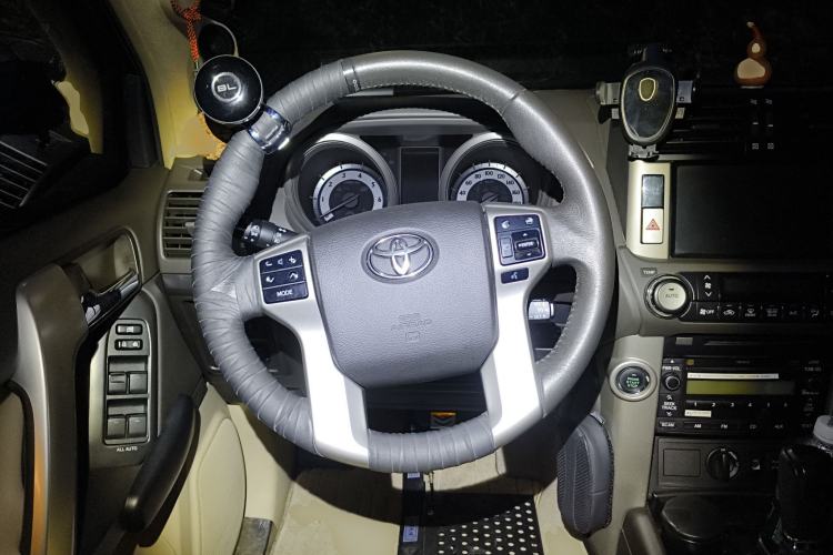 Used Toyota Prado 2010 4.0L Automatic TX-L Steering Wheel